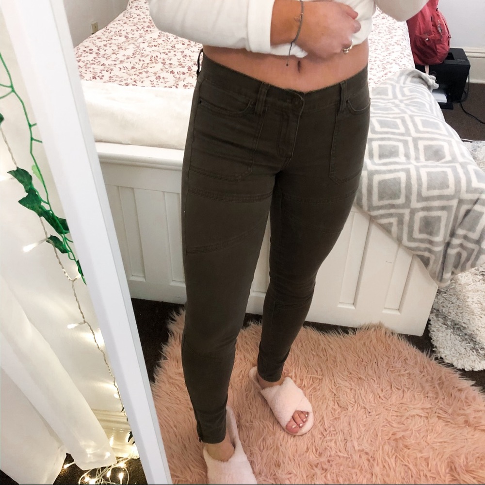 ⚡️BDG utility army green zip ankle jeans